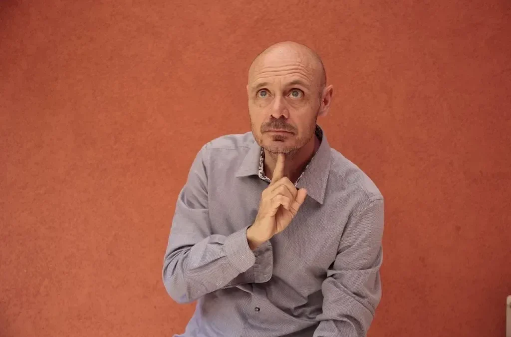 Leonardo Manera: «Far ridere gli altri non dà la felicità»