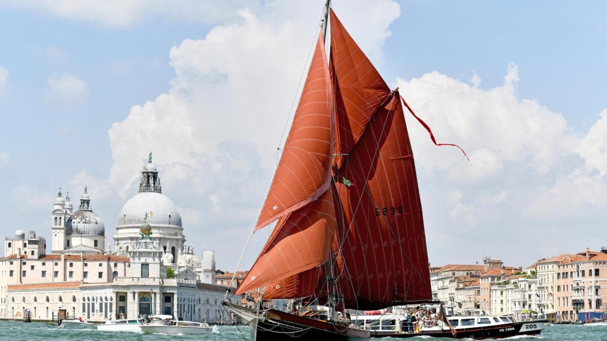 Vele d’epoca, a Venezia trionfa l’imbarcazione di Ivan Gardini