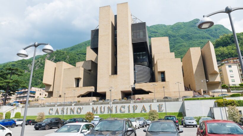 A Campione d’Italia sta saltando il banco