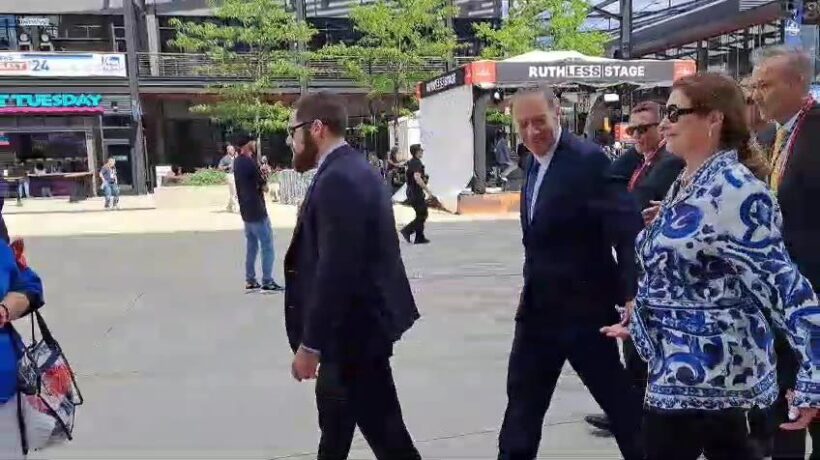 L’arrivo di Mike Pompeo alla convention repubblicana