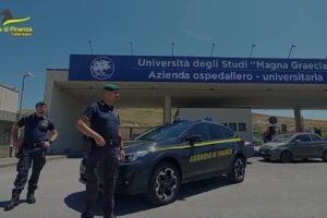 Sanità in Calabria: 15 misure cautelari per appalti pubblici truccati