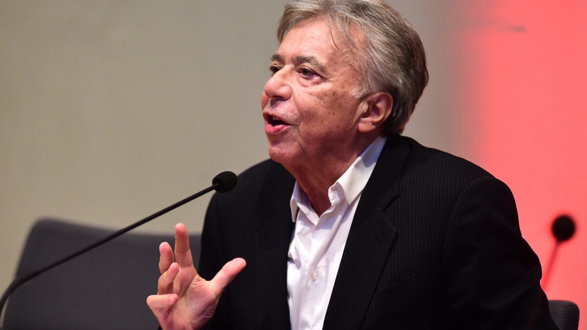 «Occidente in guerra: il pluralismo muore e tutto è propaganda»