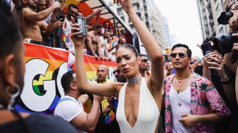 Inutile denudarsi per dirsi «liberi» se poi ci negano i diritti elementari