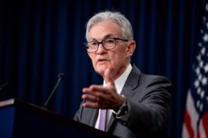 Tassi, ora la Bce deve fare di più della Fed