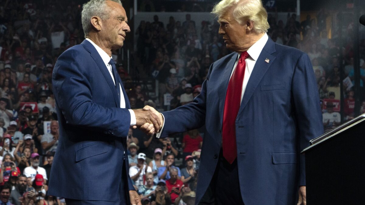 Il ciclone Kennedy sulle elezioni Usa porta voti a Trump