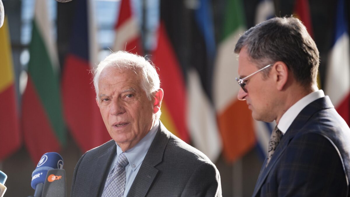 Borrell fa il falco: sberle da Roma e Budapest