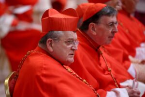 Il Vaticano alla fine rompe il silenzio e condanna la cerimonia blasfema