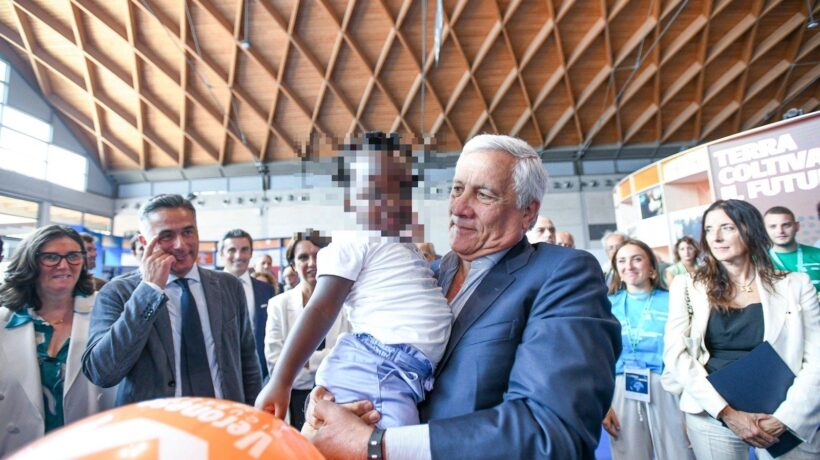 A Rimini Tajani chiede più studenti africani. E monsignor Paglia: «Viva lo ius scholae»