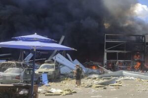 Kiev attacca ancora. Mosca reagisce su un supermercato