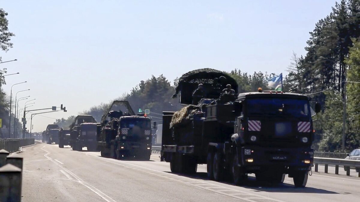 Mosca fa ricorso alla superbomba. E Minsk schiera i missili contro Kiev
