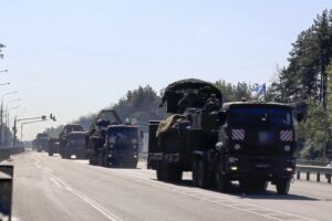 Mosca fa ricorso alla superbomba. E Minsk schiera i missili contro Kiev