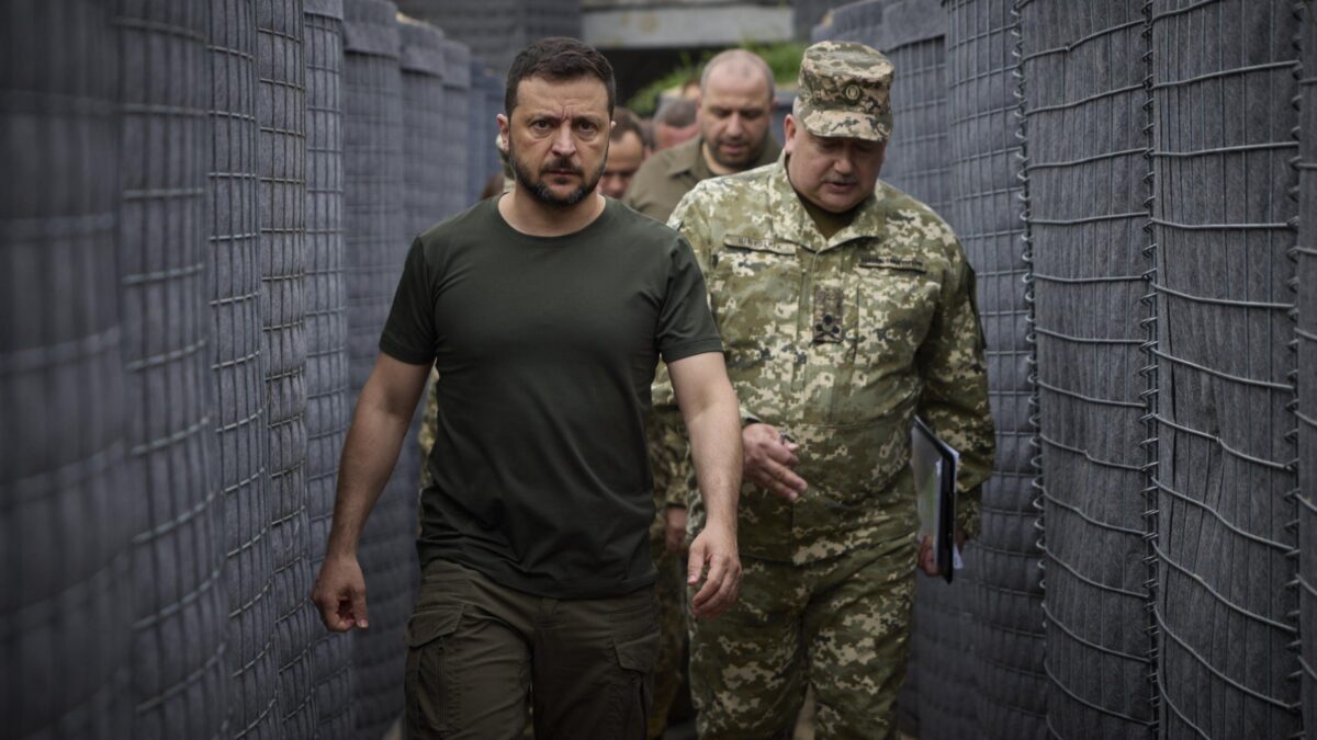 Sovranità, riarmo e superiorità morale. Il blitz di Zelensky schianta tre ipocrisie