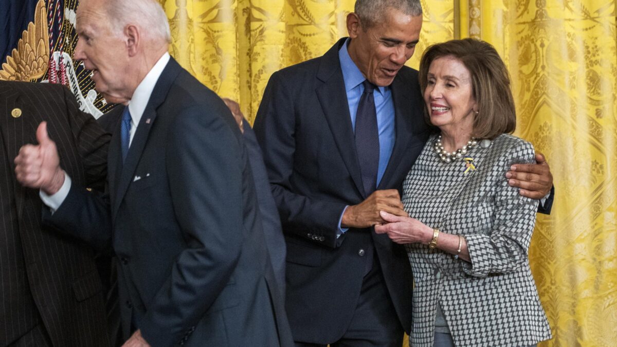 Biden non perdona l’ammutinamento e manda pizzini contro Obama e Pelosi