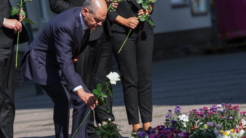 Migranti, la strage sveglia pure Berlino. E Scholz ordina: «Più deportazioni»