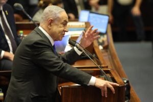 I sindaci di Israele contro il governo: «Debole in Libano, ci bruciano vivi»