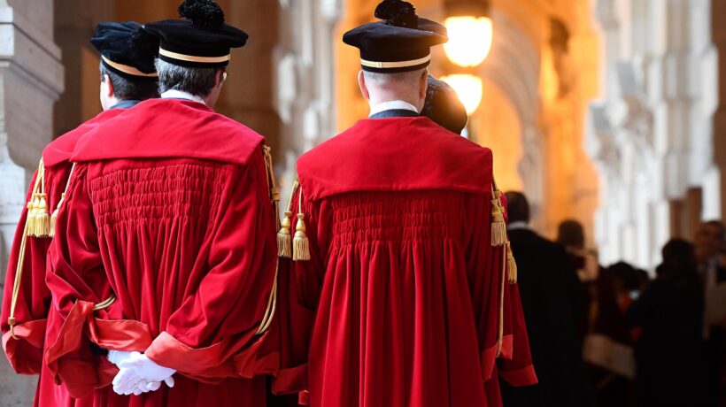 La Carta permette a tutti di esprimersi anche se fanno dei «discorsi d’odio»