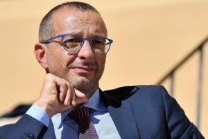 La Procura indaga sugli «appalti» dell’ex sindaco dem di Pesaro
