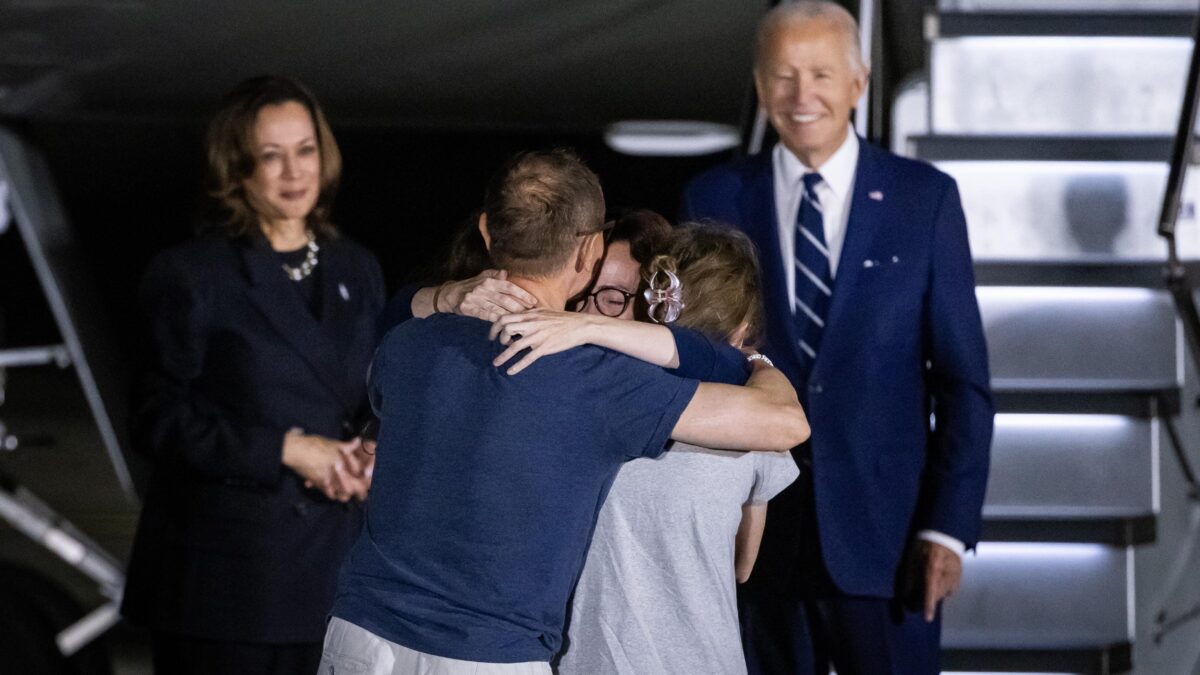 I dati sull’occupazione distruggono la Bidenomics (e i cocci sono di Kamala)