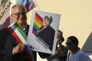 Roma brucia ma Gualtieri non suona neppure la cetra