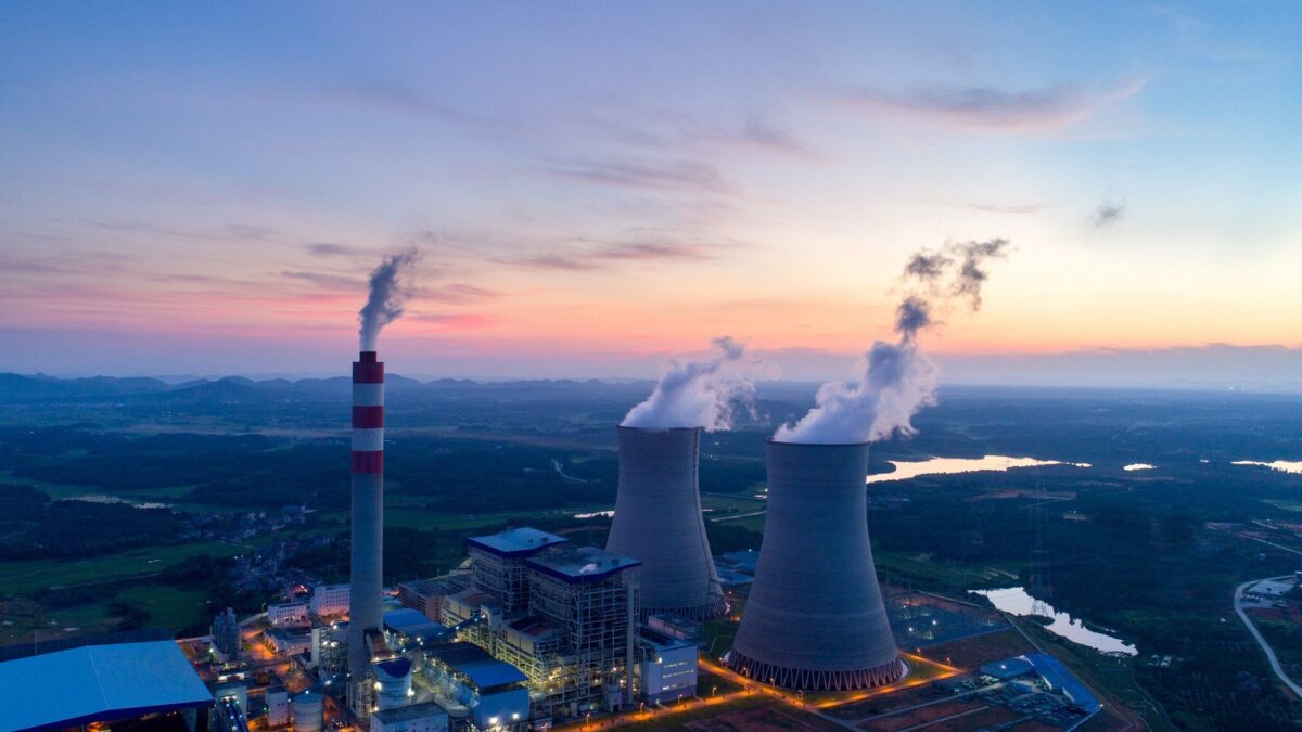 Fioccano i pentiti dell’economia green. Ora tocca all’atomo