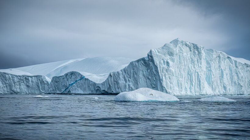 Sotto ai ghiacci della Groenlandia la risposta ai fan dell’ecofanatismo