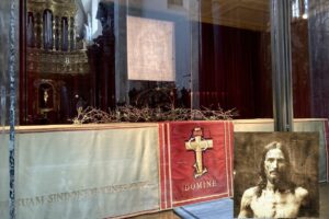 Anche l’Ia «studia» la Sacra Sindone e dà alla luce il (vero) volto di Cristo