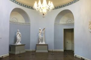 Le pillole di galateo di Petra e Carlo: la sala Wedgwood e le storiche porcellane
