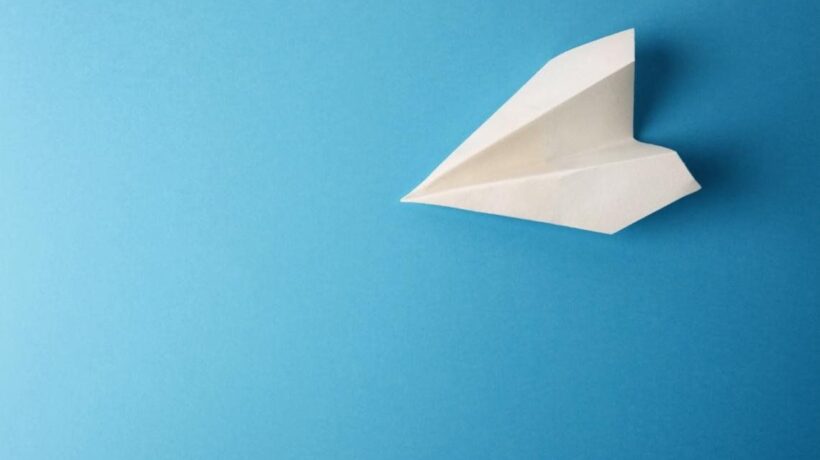 Guerra alle notizie e servizi. Macron ammanetta Telegram
