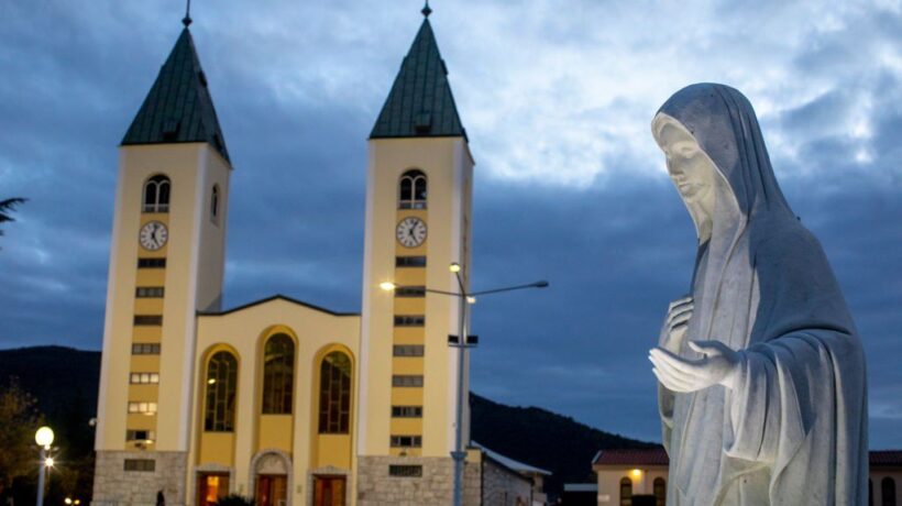 Medjugorje dà fastidio. E i cattoprogressisti ora bacchettano pure la Madre di Cristo