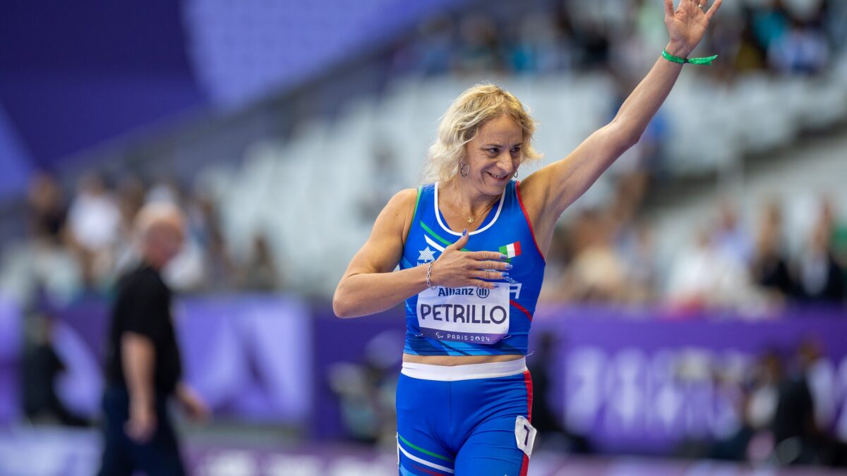 Le atlete stavolta battono l’ideologia. Niente finale per il velocista trans