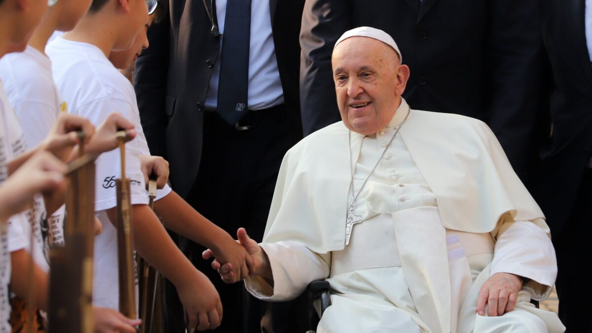 Volevano uccidere il Papa a Giacarta Sette arrestati: «Sono legati all’Isis»