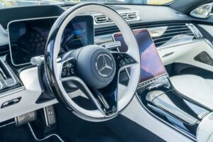 Anche la Mercedes sbanda I cinesi comprano meno, finita la pacchia dei tedeschi