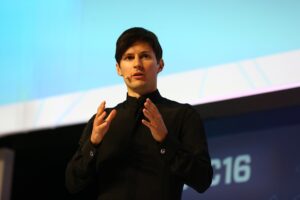 Svolta di Telegram: cederà i dati alle autorità