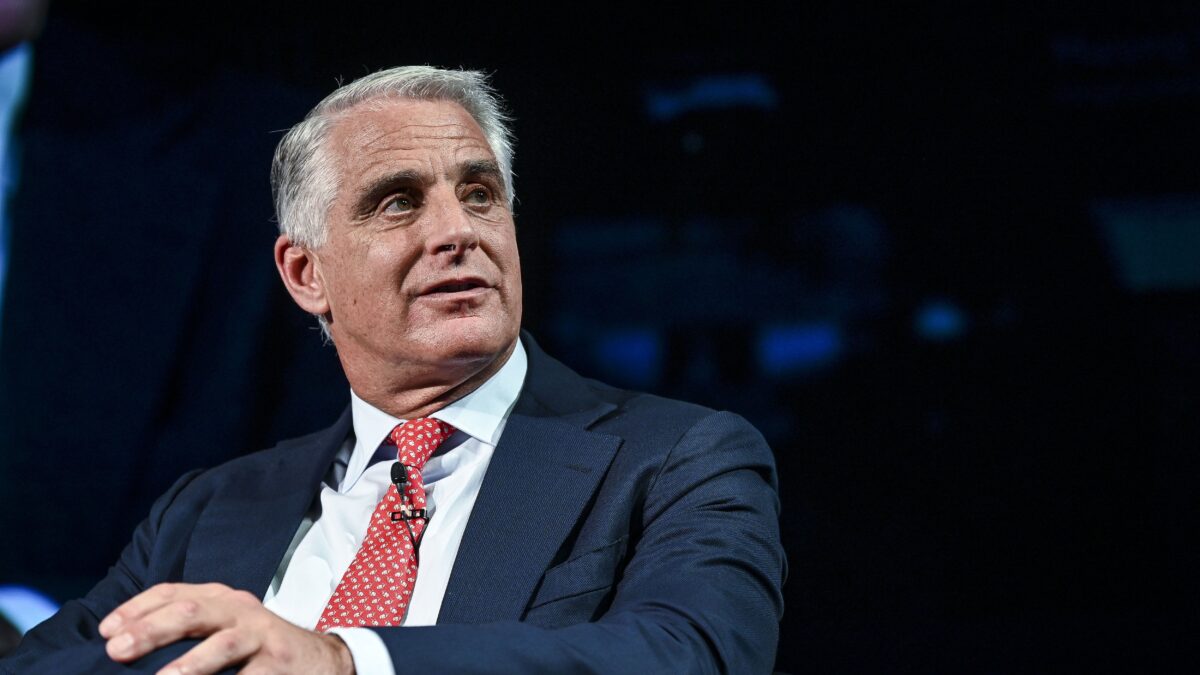 Orcel lancia il risiko Unicredit all’assalto della Mps tedesca