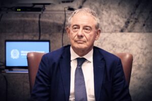 «Emissioni auto, mezza Ue sta con noi. Chiederemo rinvio tasse sull’acciaio»