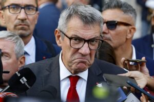 «Firme fasulle tra gli edili della Cgil». Gli operai denunciano, il pm archivia