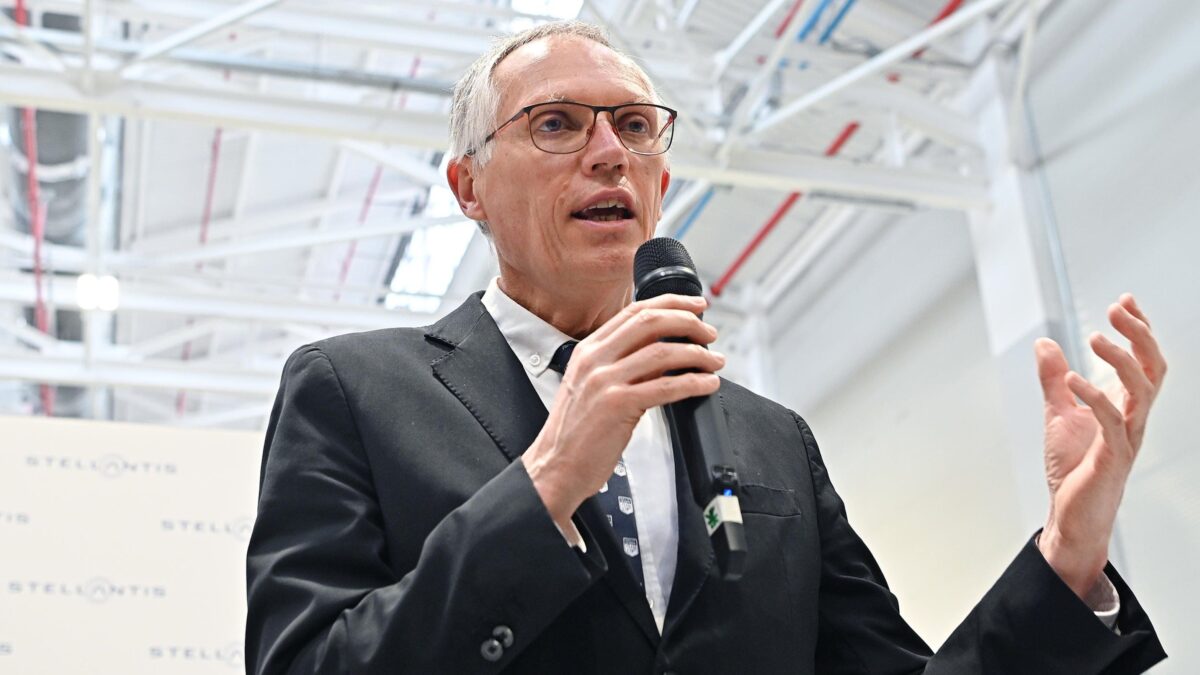 Nonostante lo sfacelo, Stellantis: «Nessun rinvio sulle emissioni Ue»