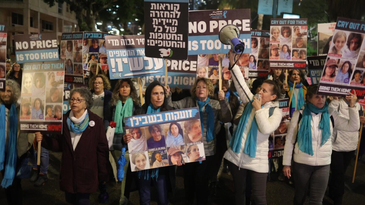 Rapite e ora incinte, le femministe tacciono
