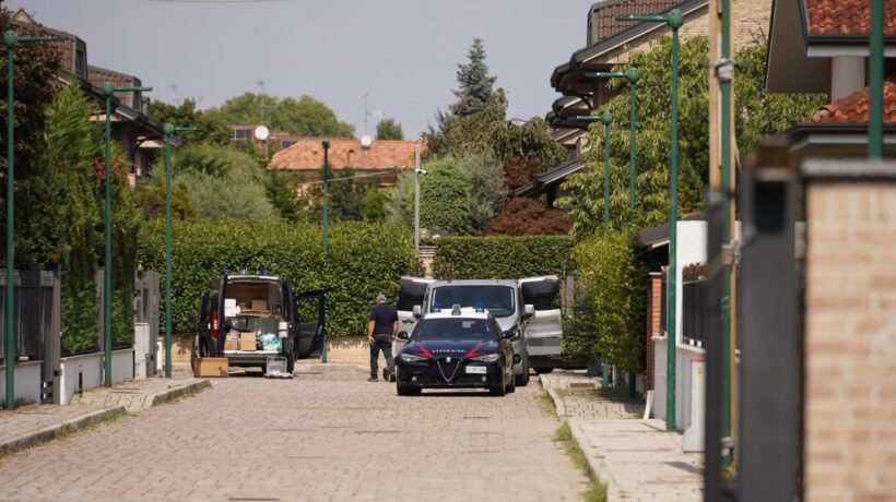 Famiglia sterminata a Paderno: «Il figlio non aveva un movente»
