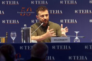 Zelensky ringrazia: «L’Italia vuole la pace. Ora ricostruiamo insieme l’Ucraina»