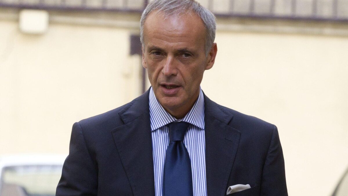 Toghe, finanzieri e 007. Nelle carte la rete di Laudati che spaventa Cantone