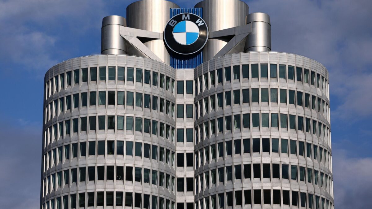 Ora anche Bmw taglia le previsioni