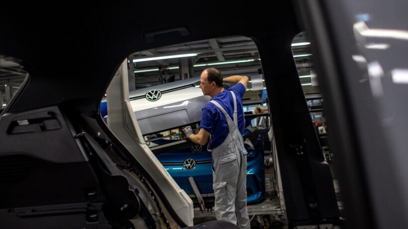 Dramma sociale alla Volkswagen: pronti oltre 15.000 licenziamenti