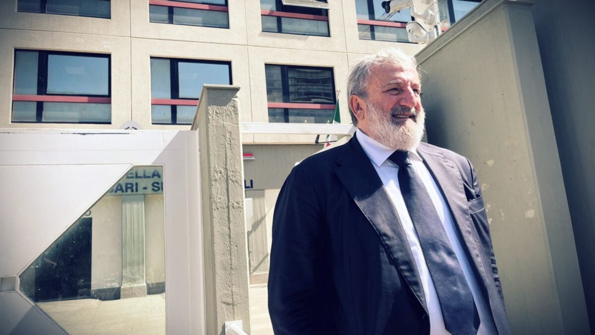 Per salvare la faccia a Emiliano, la Regione ora revoca i contratti alla ditta del fratello