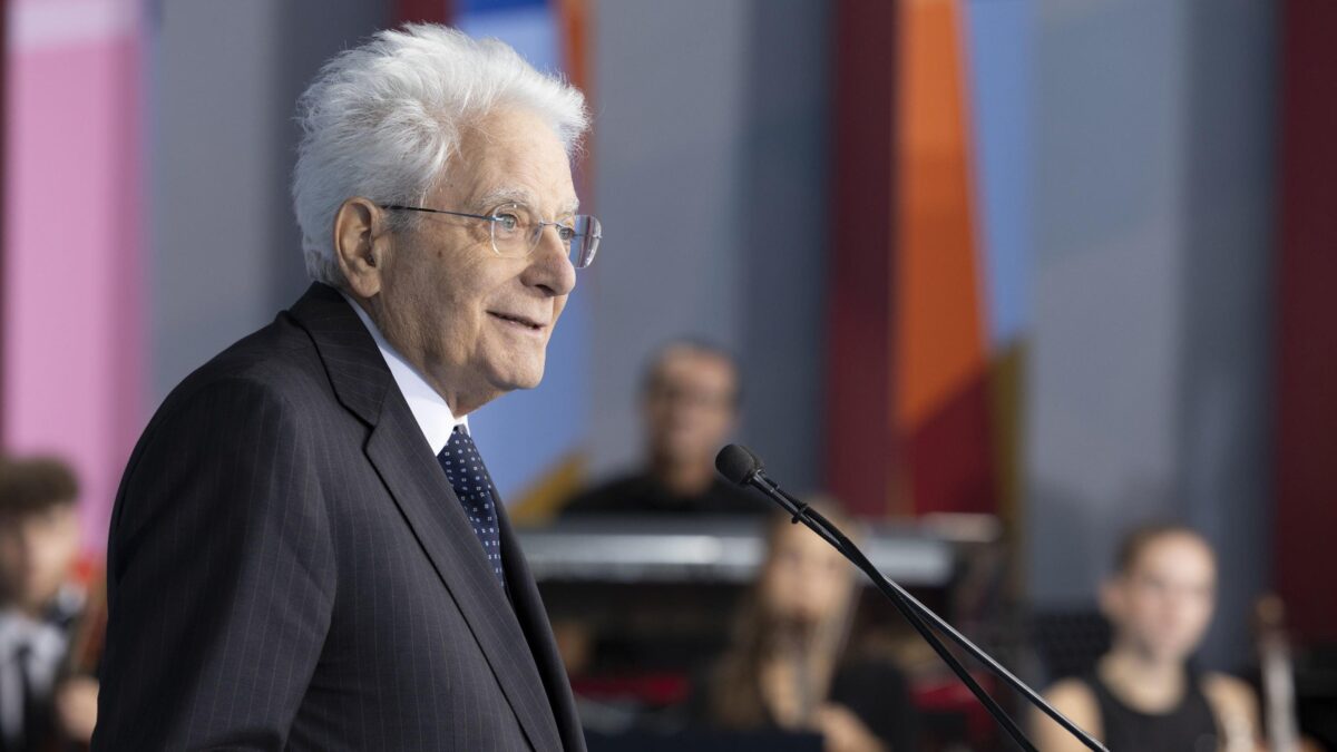 Mattarella «vicino» agli alluvionati si aggrappa alla fuffa dell’emergenza clima
