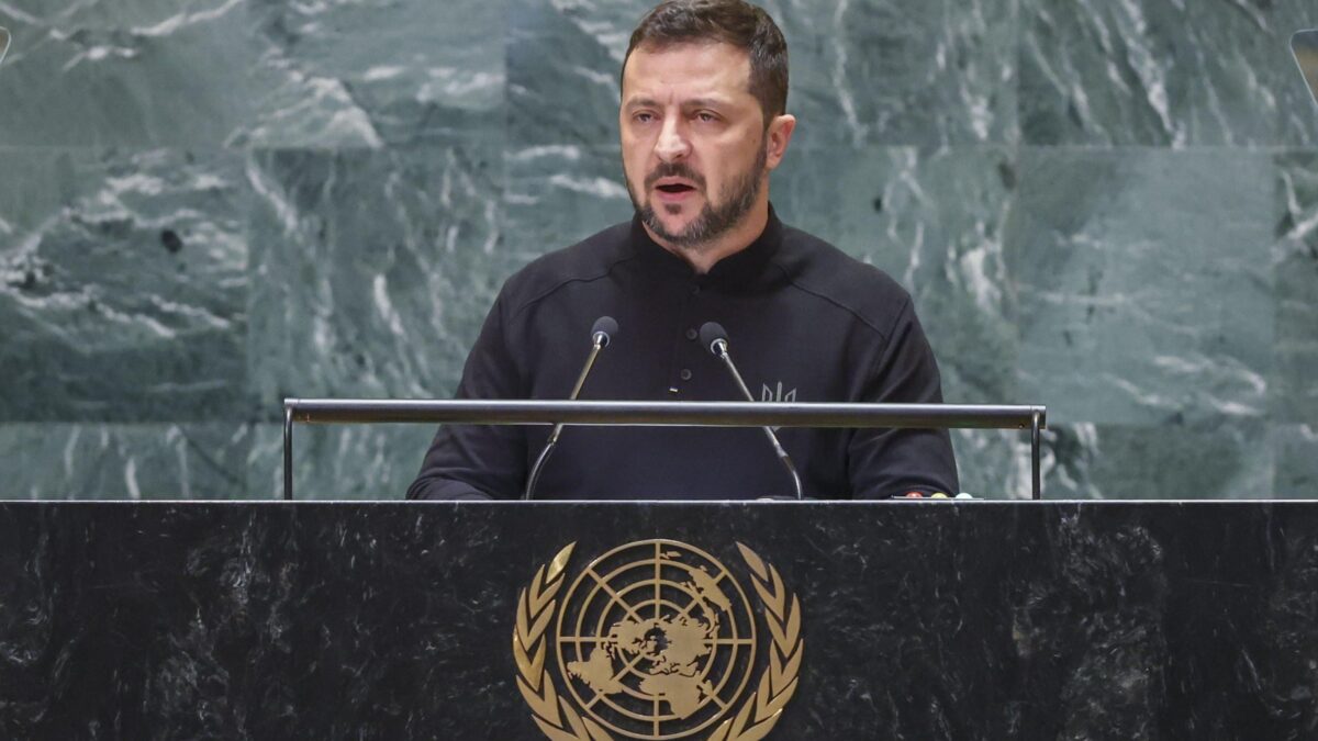 Zelensky usa la carta del pericolo nucleare. Ma Trump lo snobba