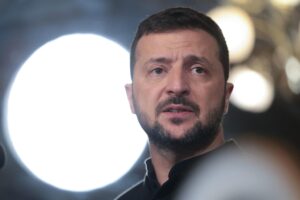Zelensky racconta favole: la vittoria è impossibile