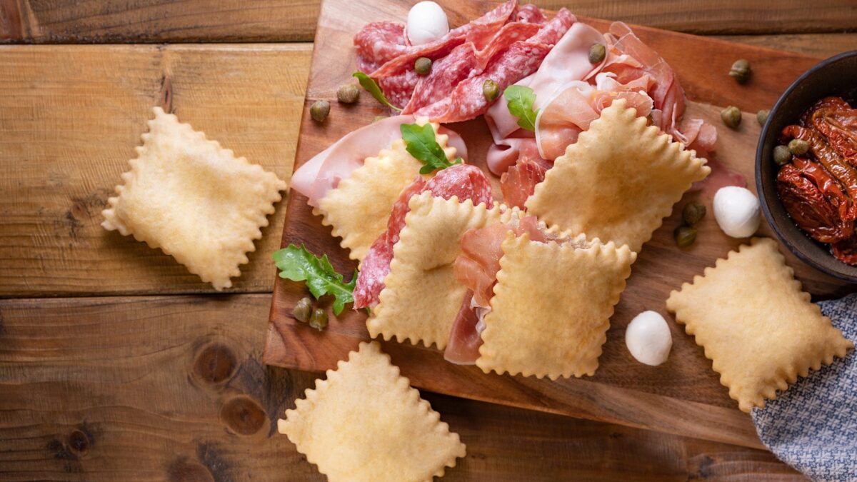 A Modena c’è una Ferrari in cucina. La «rezdora» è la regina del focolare