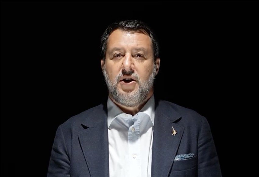 Siamo tutti Salvini. Difendiamo i confini