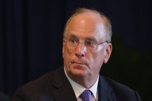 Patto Meloni-Blackrock: ciao verde.Si va su  nucleare e infrastrutture